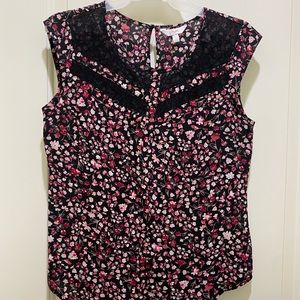 Candie’s blouse. Size small.